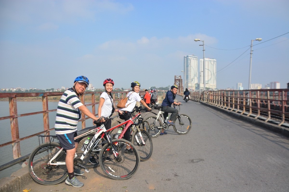 Electric Bike Tour Hanoi Co Loa Citadel 1 Day